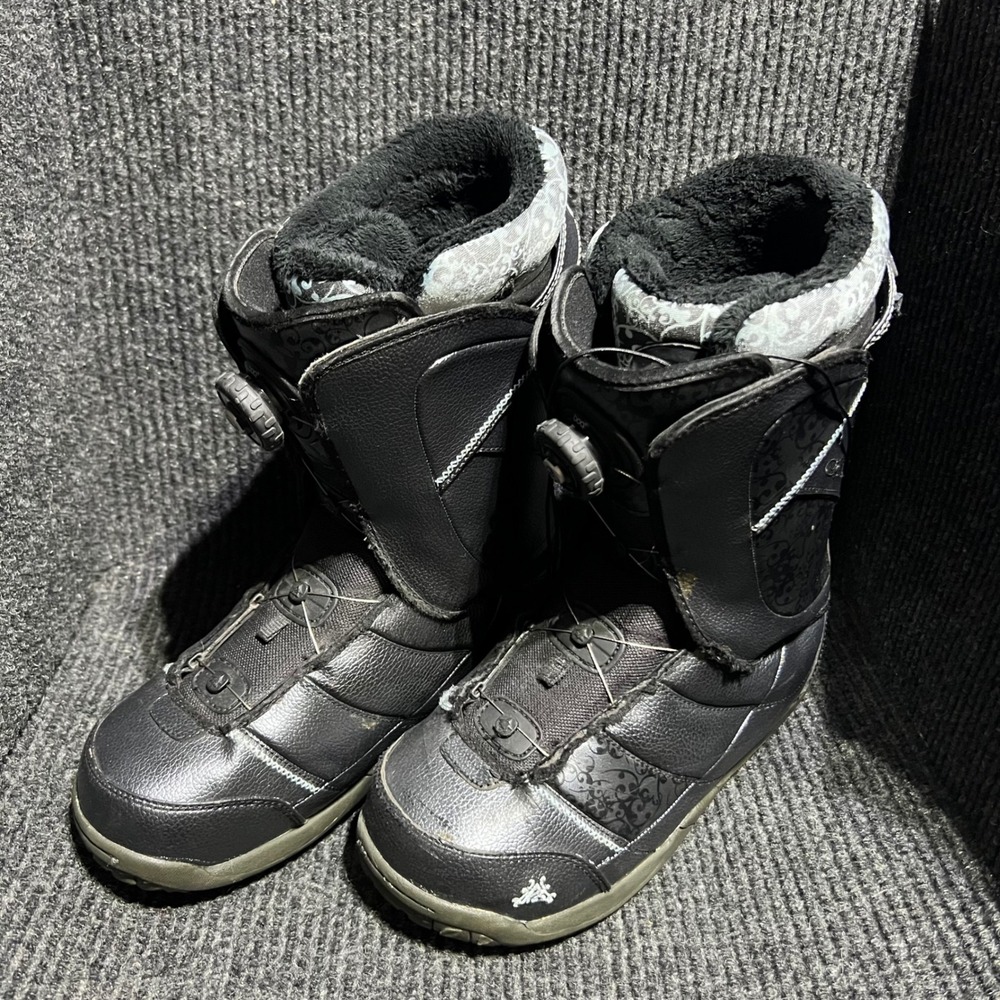 K2 Haven Snowboard Boots Womens 9 Black Boa Lacing System Filigree Winter Sports